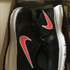 Nike Downshifter 6 (W) Wide 2E VND